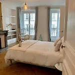Charming And Luminous Opera -Montmartre Apartment